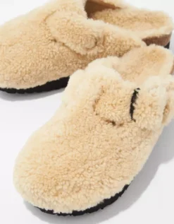 Birkenstock Women's Boston Big Buckle Shearling Clog 5 Birkenstock Women's Boston Big Buckle Shearling Clog -Aerie Fashion Shop 7410 5960 106 d1